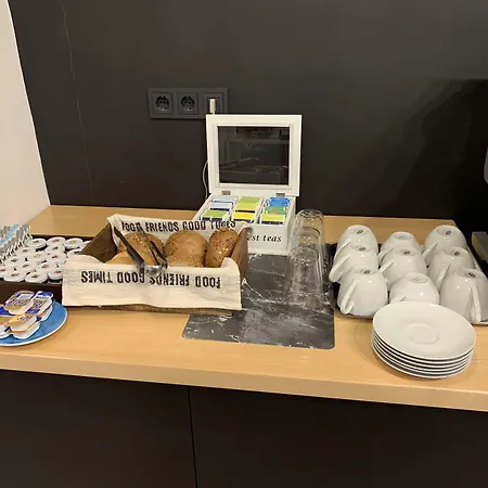 Tempelhof - City-messe-arena Hotel Köln