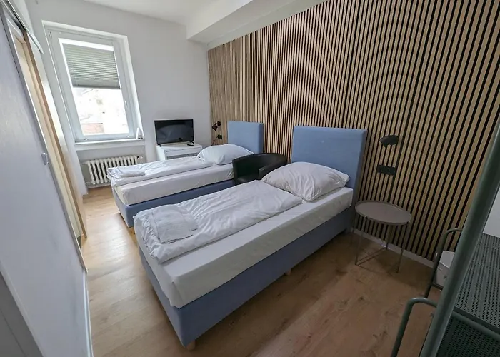 Tempelhof - City-messe-arena 3*