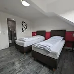 Tempelhof - City-messe-arena Hotel