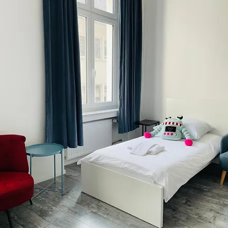 Tempelhof - City-messe-arena מלון קלן