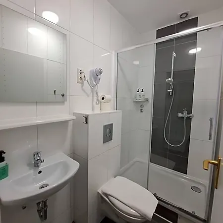 Tempelhof - City-messe-arena Hotel 3*