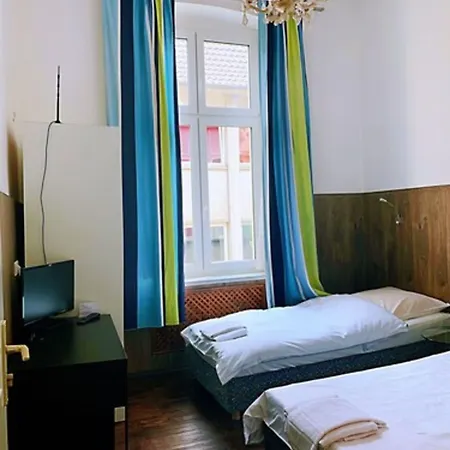 テンペルホーフ シティ メッセ アリーナ ケルン